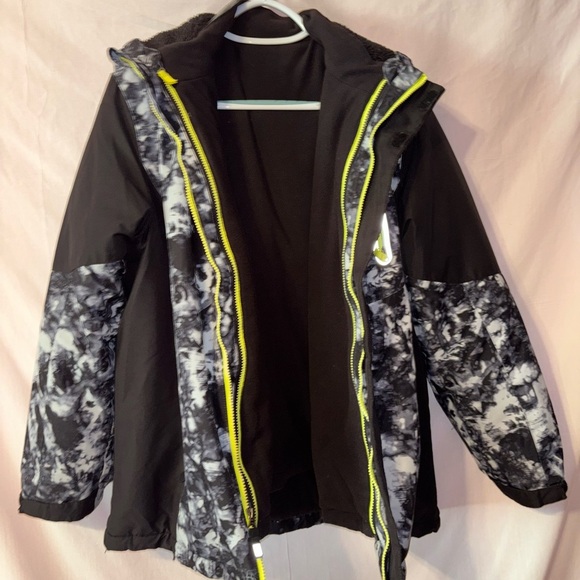 Swiss Tech Black Fleece 3 in 1 Jacket - Picture 11 of 15